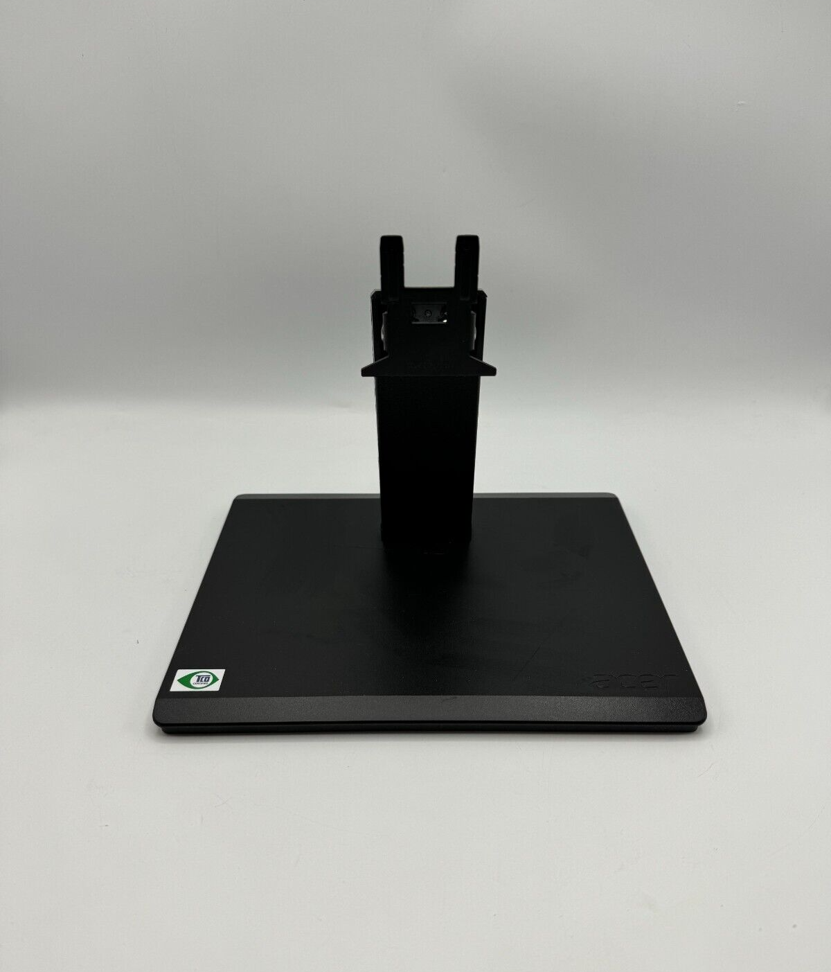 V7 Mounts and Stands