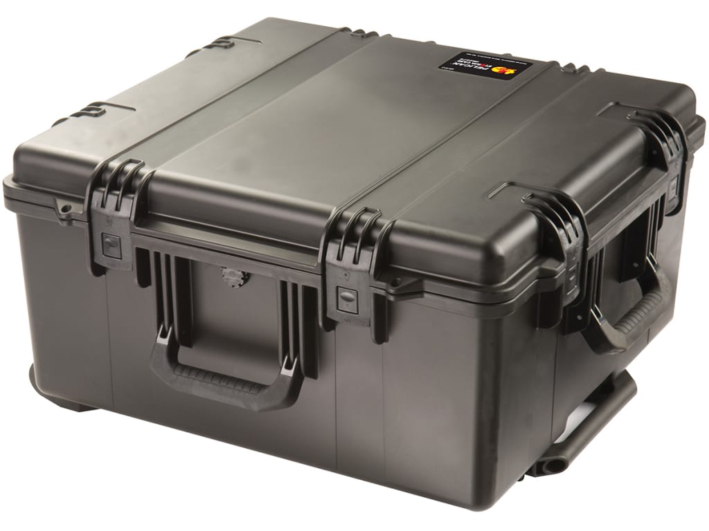 PELICAN IM2950 STORM CASE       BLACK WITH PICK N PLUCK FOAM