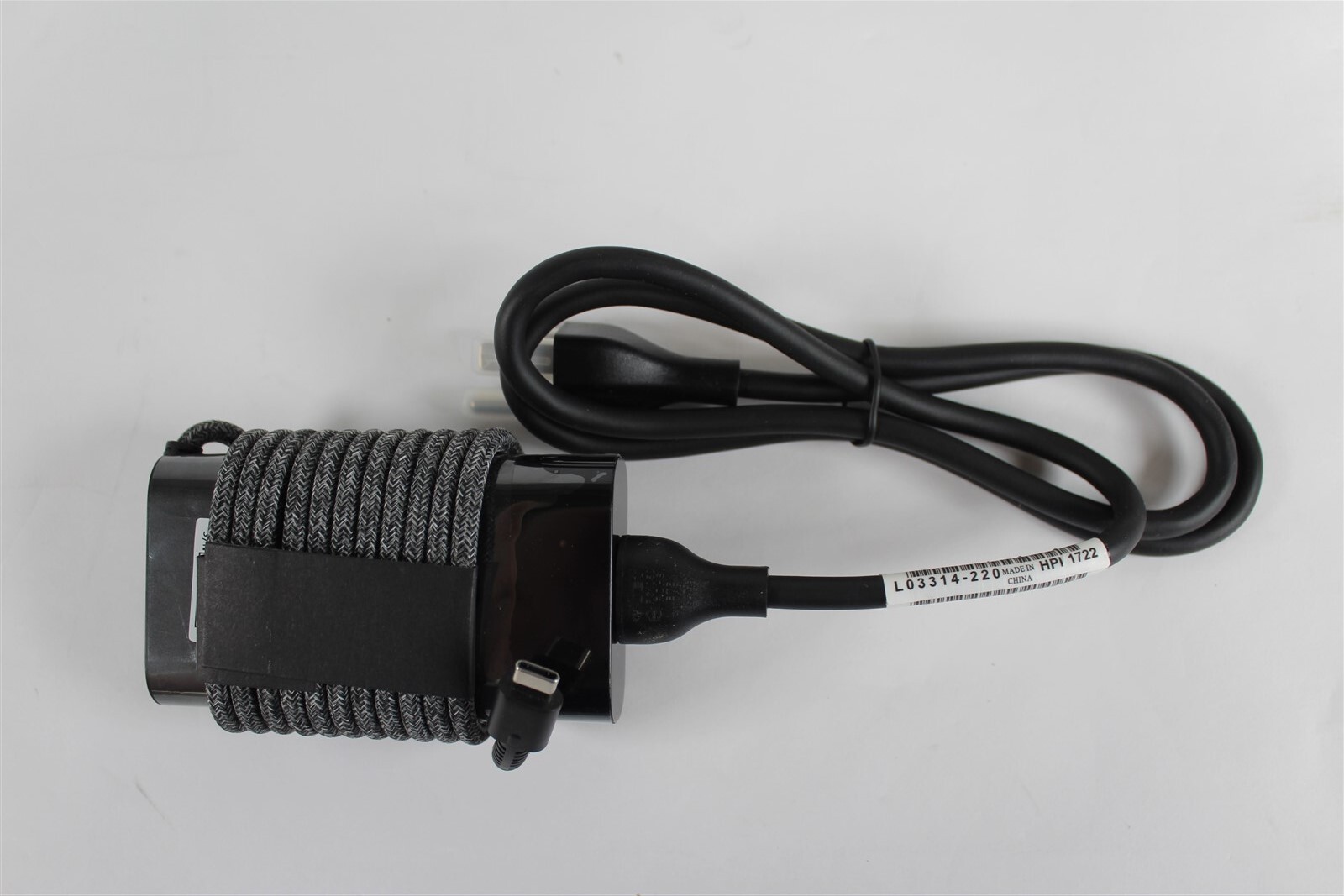 KIT HP 65W USB-C 1.8M ADAPTER   671R2AA#ABA