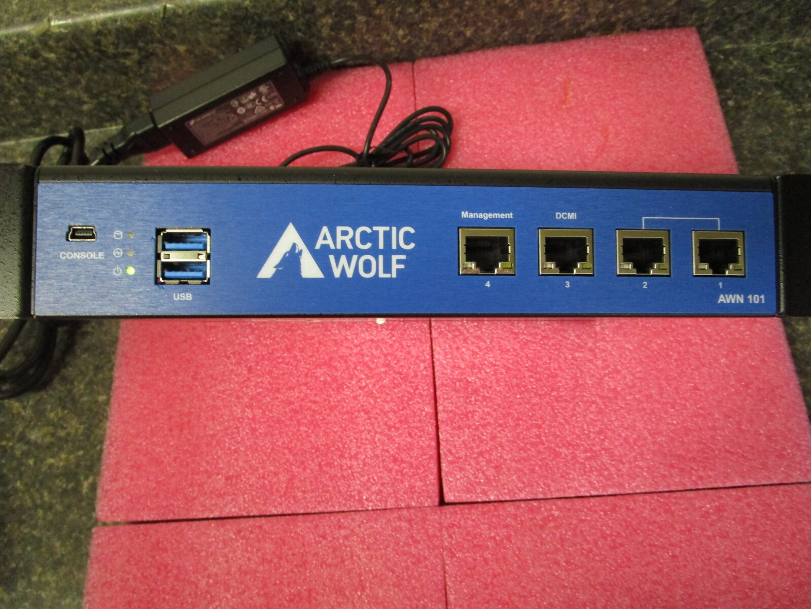 Arctic Wolf Awn-reseller